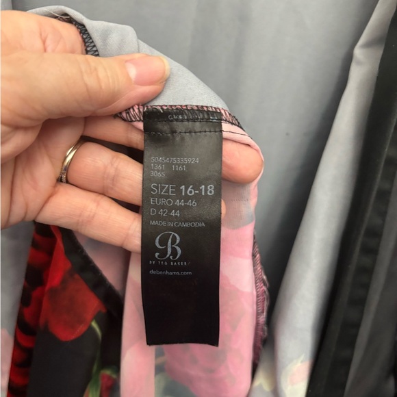 Ted Baker Luxurious Bold Floral Satiny Kimono Sleeve Women’s Robe, Sz 16/18 - Picture 5 of 9